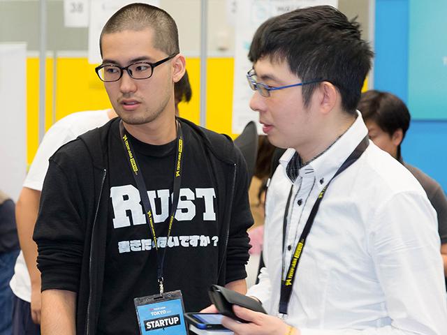 若くて優秀なメンバーが集まり、グローバル市場を見据えたサービス開発を行う。