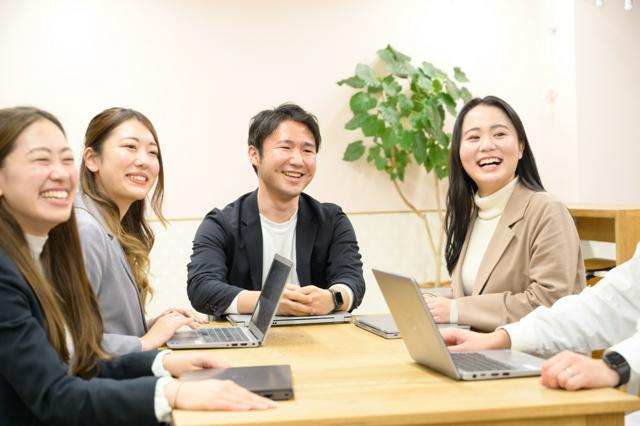 株式会社 リジョブ ＜名古屋＞求人メディアセールス職（新規・リピート） IT/Web業界の求人・中途採用情報に強い転職サイトGreen