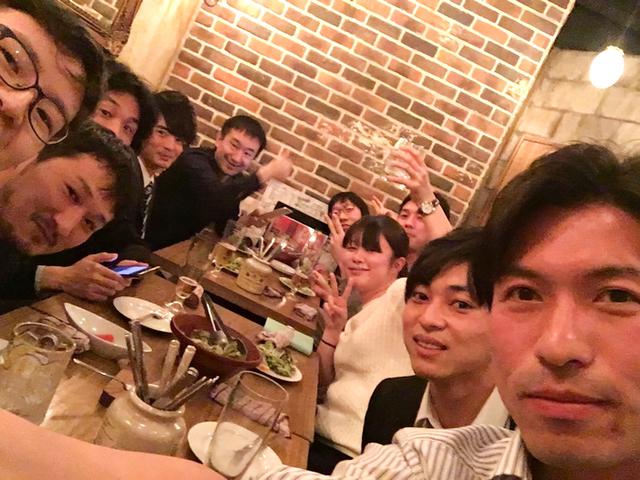 メリハリをつけて働く意識が根付いているため、遊ぶ時は思い切り遊ぶ。飲み会では、普段は真面目なメンバーの意外な一面があらわれることも！？