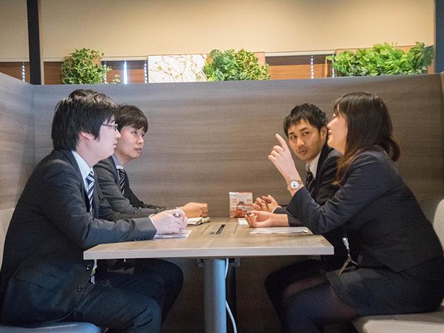 13,000社を超える取引先のため、日々議論を続けているという。