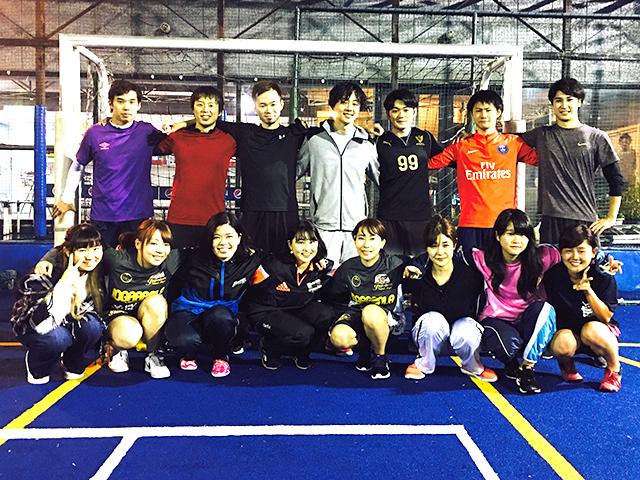 女性が多く、華やかで和気あいあいとした、フラットな雰囲気が特徴だ。