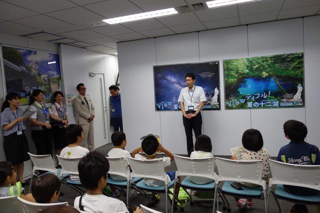 ファミリーデーの様子。子どもたちに普段の仕事の姿や職場の様子を見てもらえる貴重な機会だ。