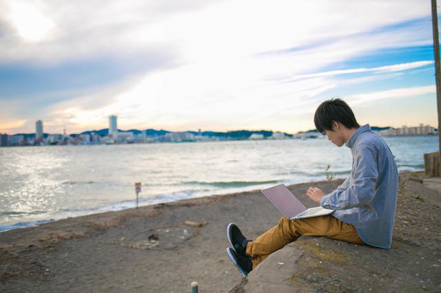 外でもリモートワークOKです（笑）