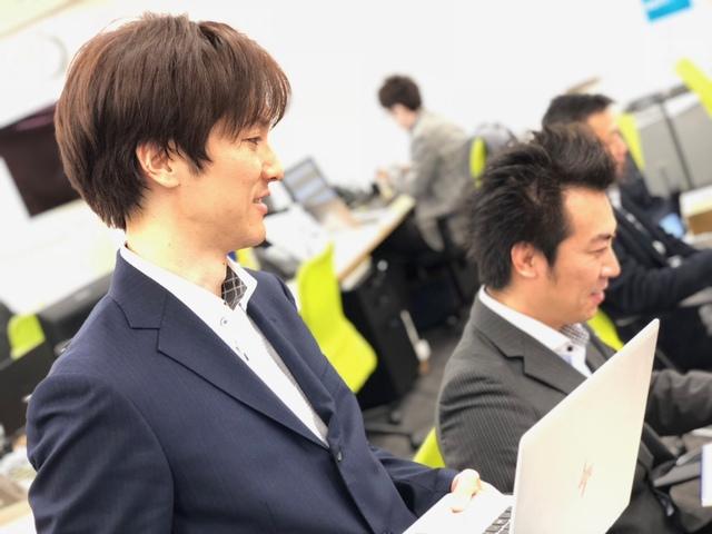 ◆新しいシステムを常に導入◆
急成長を続けるSBCグループの成長を加速させるべく戦略を練る情報システム部メンバー。常に新しいシステムを導入し続ける同社において、システム部の存在はとても大きい。