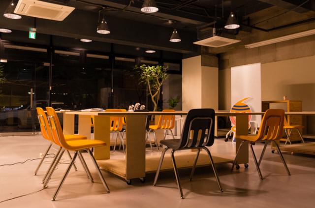 東京、大阪どちらもオフィス1Fはコワーキングスペース