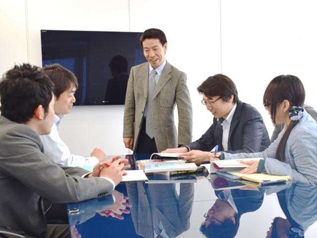 ソリューション事業部のWebディレクターやプロデューサーを採用することで、事業強化を狙う。