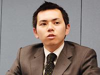 管理事業本部　経理人事部　総務人事課　飯島氏