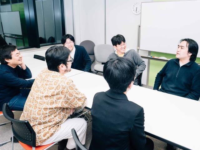 現場の声を優先する現場主導主義で、意見やアイデアを出しやすい環境がある。