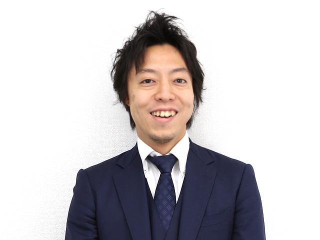 『クライアントを成功へ導く、欠かせないパートナーであり続けること』　このVisionを遂行するために日々、行動し続ける集団をまとめている代表の大嶌。
クライアント始め社員からも好かれるダンディな3●歳です（笑）