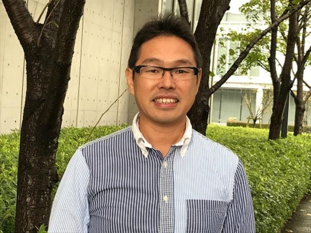 代表の赤秀です。
