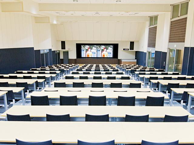 電子学園は、東京・新宿にある工業系専門学校「日本電子専門学校」を運営している学校法人だ。