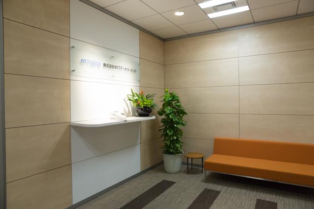 NTTデータ100%出資のグループ会社で、金融機関向けのシステムの開発・販売をメインでしています。