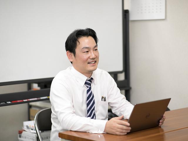 代表取締役社長 吉田 義章氏
大学卒業後、重量物専門の物流企業、ビルメンテナンス企業を経て2002年、2015年より現職に。趣味はゴルフ。妻と長女の3人家族。