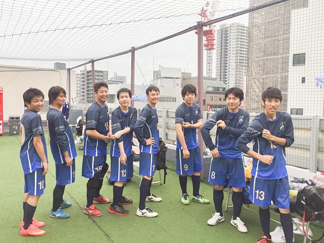 クラブ活動や社内BARなどを通して、社員同士の仲が良いため、普段からコミュニケーションが活発に行われている。