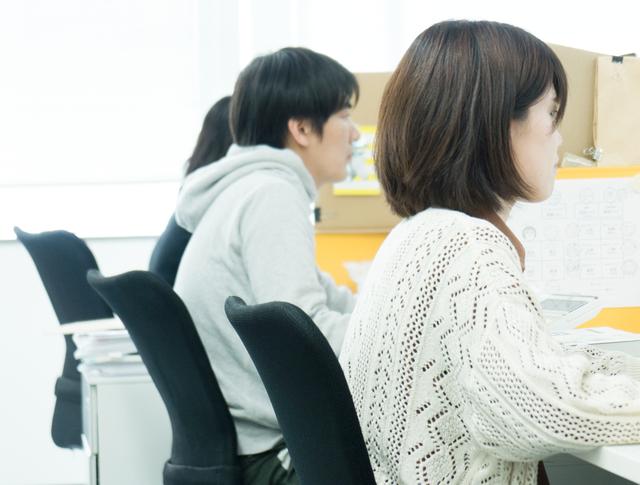 当たり前ですが、仕事はいつも真剣です。