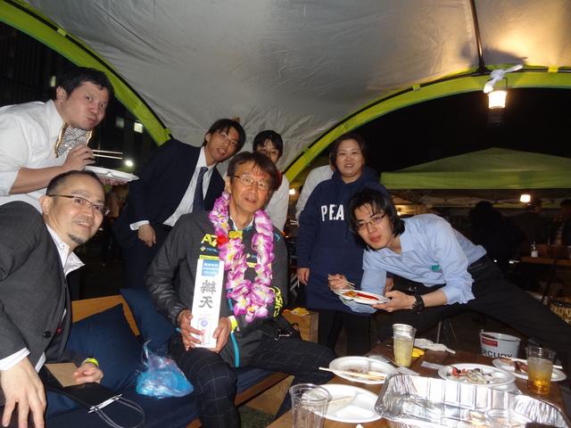 社員でおこなったBBQの様子。和気あいあいとして皆仲が良いのが分かる。