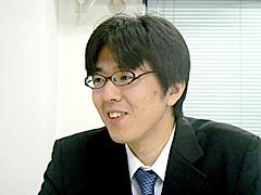 リーダー<br />山崎 栄二 氏