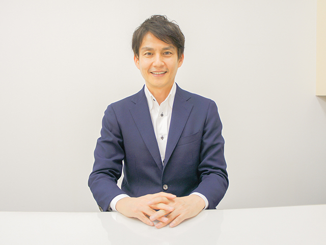 代表取締役　土`川 尚己氏
保険会社の勤務経験を元に同社を起業。