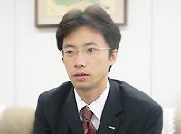 経営統轄部 人事総務部<br />東條 充孝 氏