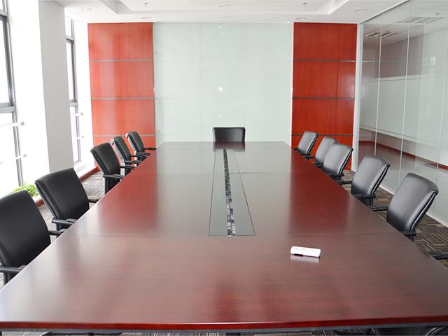 中国、日本拠点に関わらずオフィスは最適化されていてGood。