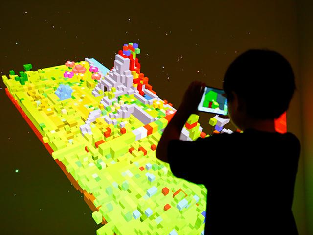 今後の方針としては、更新性が高く、ハードに依存しない「デジタルアトラクション」に力を入れ、新規アトラクションの研究開発や国内の常設型パーク数の拡大を目指す。