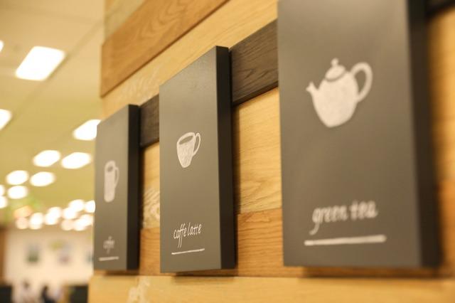 「Rebe」という国内最大級の“就活まとめ情報”サイトをオープン。登録会員に「人気企業1,000社の社員や辞職者などから聞いたナマ情報」や「人気企業1,000社の選考情報・エントリーシート見放題」などの情報を提供している。