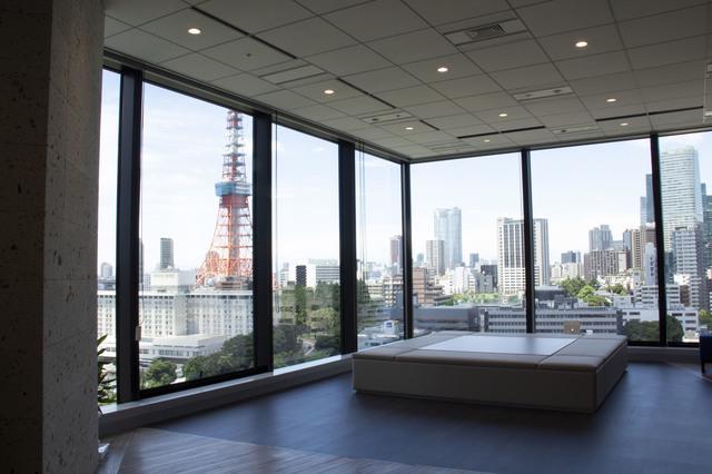 2018年7月2日に本社を移転。エントランスからは港区芝の景観が見渡せます。