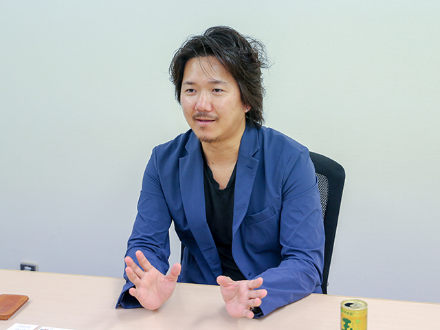 同社代表取締役　川口 綾広氏
自らも投資を経験し、その知見を活かした会社経営で、同社を成功に導いてきた。