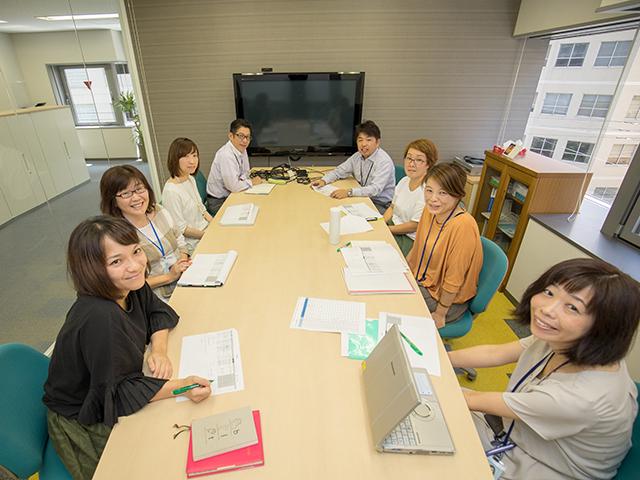 今後は「海外展開」と「システム開発」の2軸に注力し、他社の追随を許さない会社を目指す。