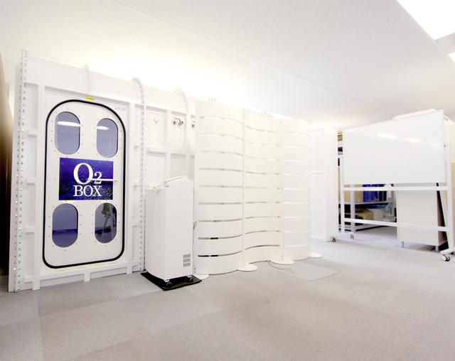 頭が疲れた時は酸素ボックスでリラックス。