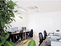 広々としたワークスペース