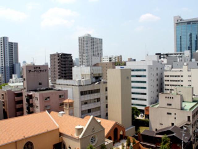 オフィスは中之島と靭公園に挟まれた好立地です。梅田も近いので意外と便利。