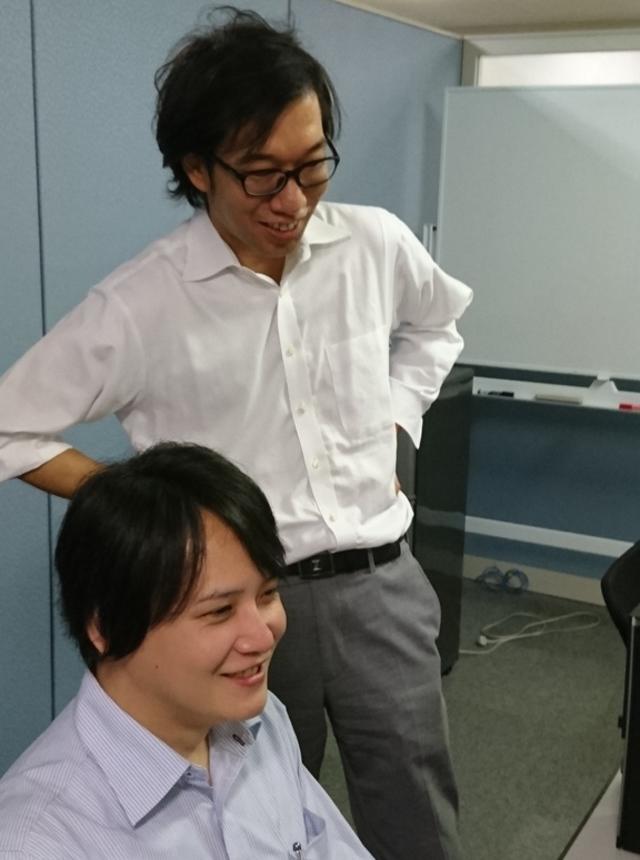 業務時間中も楽しい会話をしながら仕事を進めていくのが社風。