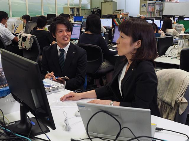 教育体制もしっかりと整っており、若いうちからやる気次第ではどんどん活躍していける。同社では能動的に活動できる人を求めている。