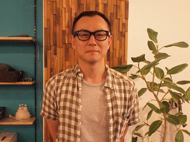 新しくメンバーに加わった編集・ライターの鈴木氏。