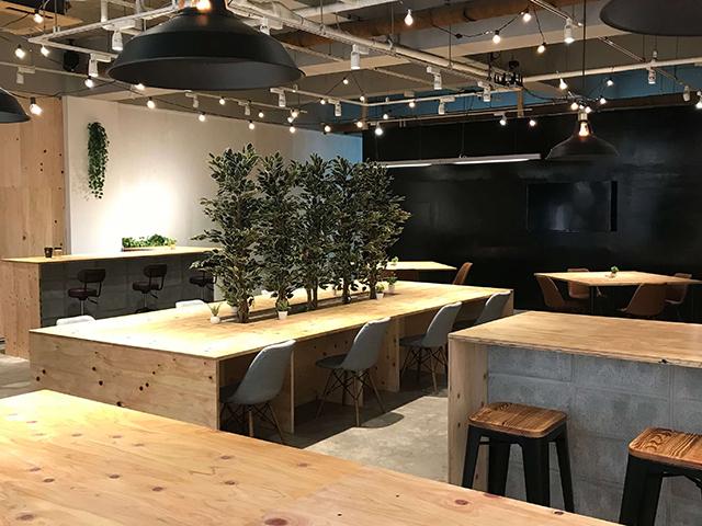 オシャレなカフェ風オフィスから、コミュニケーションを重視したオフィスなど、様々な内装を手がけた実績をもつ。