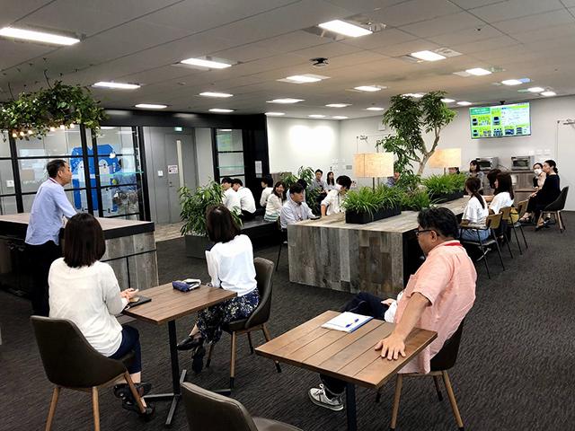 休憩・打合せ・イベントなどに使えるフリースペース（関西事業所）