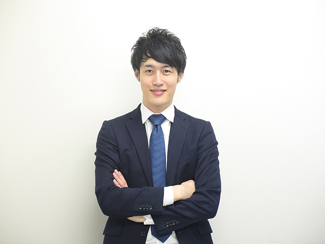 代表取締役　八澤 龍之介氏
大学卒業と同時に「マナビズム」を立ち上げ、その一年後には同社を設立。若くエネルギー溢れる経営者だ。