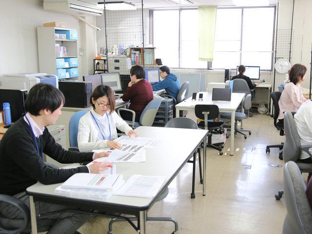 イープレスが持つ優位性は、印刷とWEBを連携して制作ができる会社が地域内に少ないという点だ。