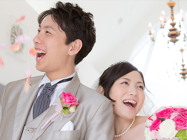 ウェディングムービー制作サービス『ナナイロウェディング』。これまで約4,000組のカップルにご利用いただいています