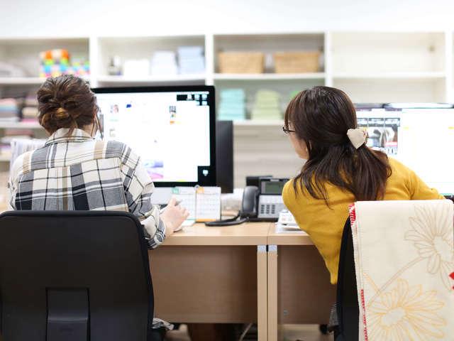 海外販売やリアル店舗販売、卸など販路を広げていく。