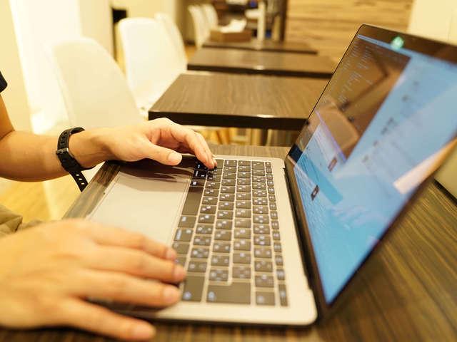 直近ではドローンやAI、スポーツファンマーケティングといった新たな事業領域に挑戦し、実績を残している。