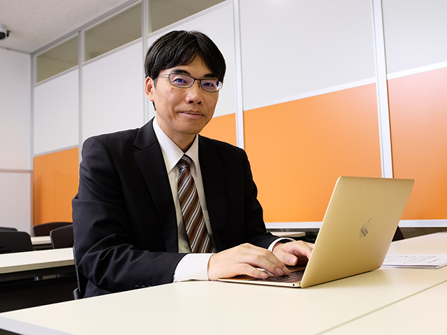 代表　矢田 順也氏
30年以上のエンジニア経験を持ち、2015年に同社を起業。
