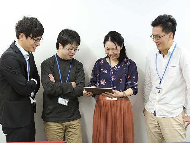 2013年にリリースされた『DOUPA！』は、全国に拠点を持つ大手または中堅規模の企業や組織が中心に、約120社の導入実績を築いている。