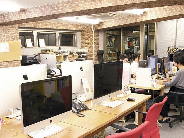 広告代理業から、制作事業、卸売事業、化粧品の企画・販売まで幅広く事業を行っている。