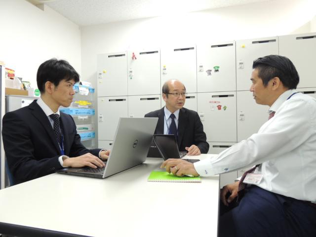 ITスキル（技術力）とヒューマンスキル（人間力）をベースに誠実な対応でお客様との信頼関係を築いています。