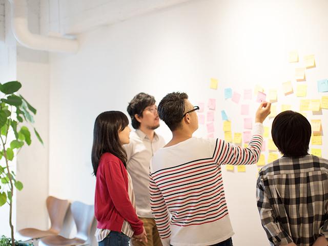 本来の意味の「デザイン（設計）」を追求することを通じて顧客の課題を整理し、新しい価値を提供し、解決へ導いていく。