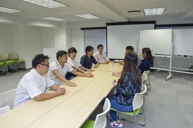 少数精鋭のプロフェッショナルなメンバーばかり。成長できる環境です。