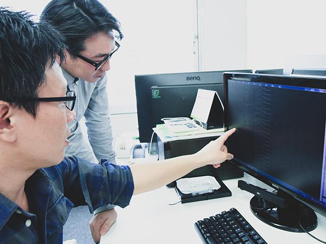 常に昨日の自分を疑い、新しいチャレンジを続ける。アウトプットの質にこだわるからこその姿勢だろう。