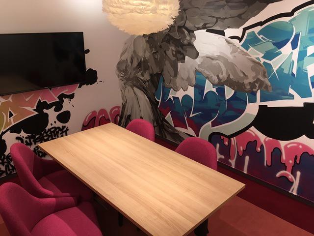 4つある会議室はどこも個性的なデザインです。